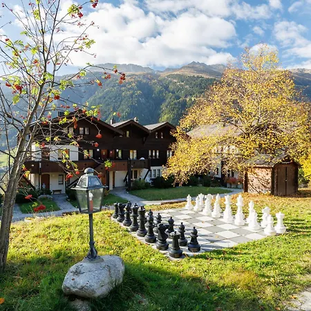 Aragon E112 By Interhome