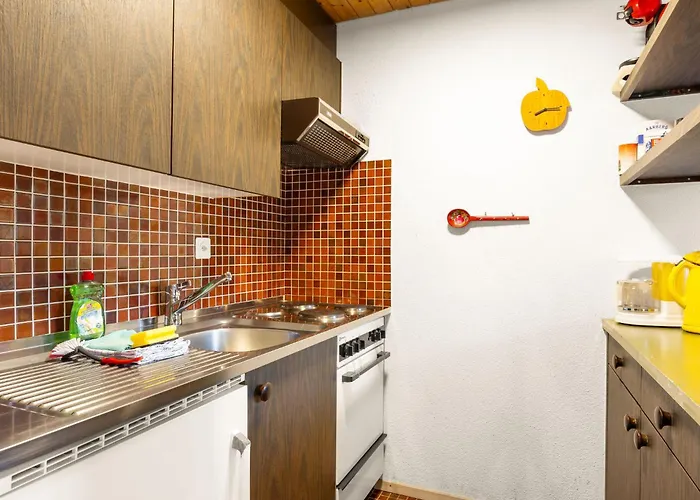 Aragon E112 By Interhome פיש